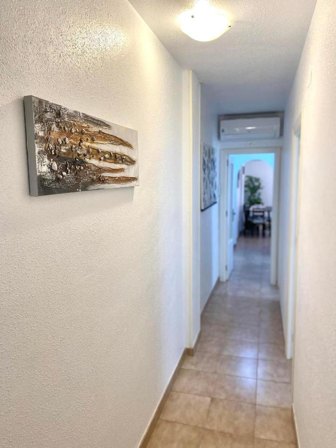 Locos Beach Holiday Apartments ตอร์เรเวียคา ภายนอก รูปภาพ