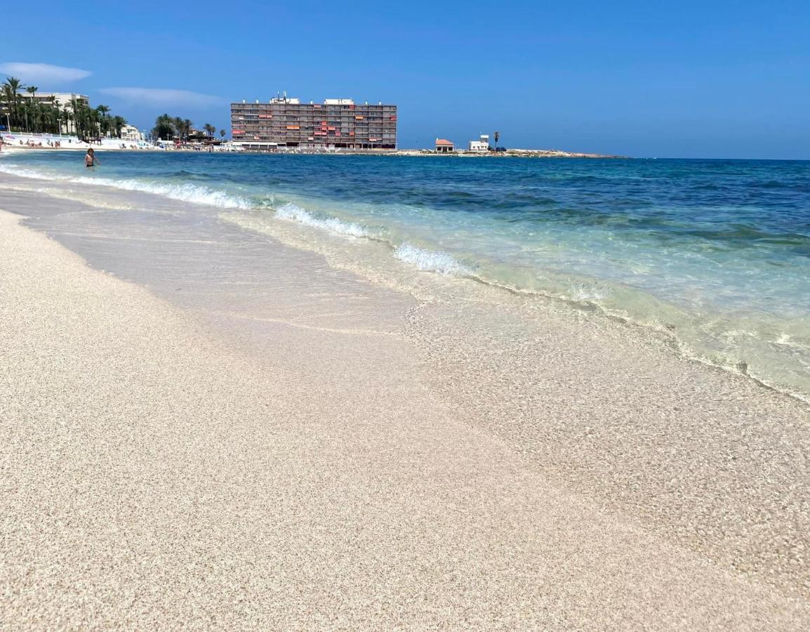 Locos Beach Holiday Apartments ตอร์เรเวียคา ภายนอก รูปภาพ