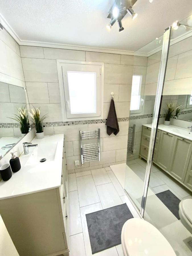 Locos Beach Holiday Apartments ตอร์เรเวียคา ภายนอก รูปภาพ