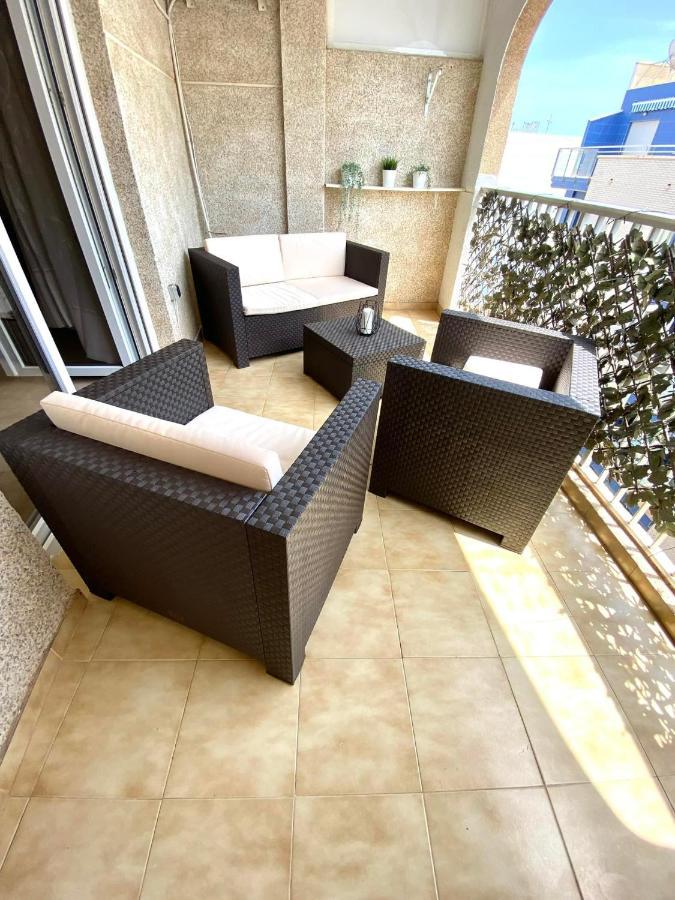Locos Beach Holiday Apartments ตอร์เรเวียคา ภายนอก รูปภาพ